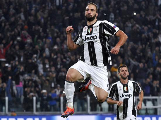 他却一再延 他却一再延